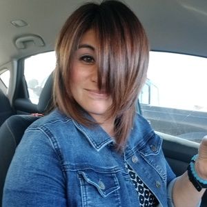 Meet your Posher, Adrienne